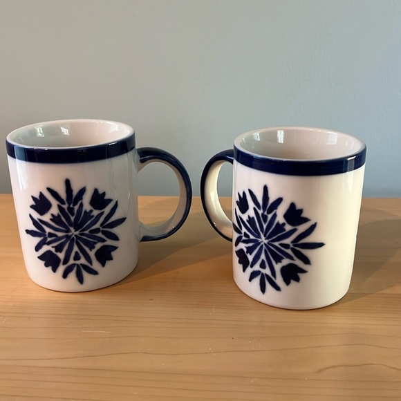 Cordon Bleu Cups Flower Coffee Tea / Set of 2 - Picture 1 of 6